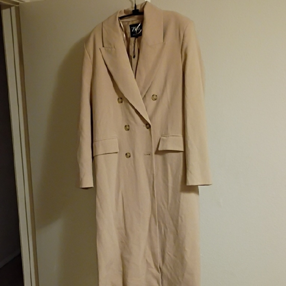 Zara Tan Trench Coat Timeless Tailored Design